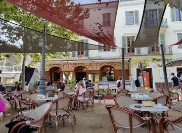 france/corsica/bar/cafe-les-platanes
