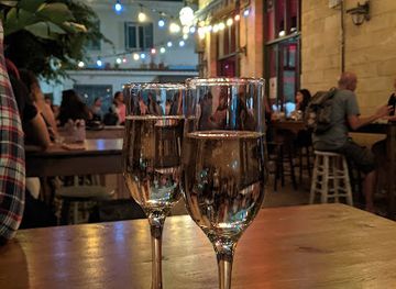 cyprus/troodos-national-forest-park/bar/old-market-st