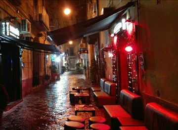 italy/naples/chiaia/bar/millys-cocktail-bar