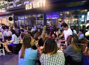 thailand/bangkok/ari/bar/old-dirty