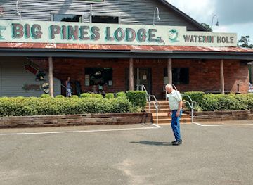 louisiana/caddo-lake/bar/big-pines-lodge