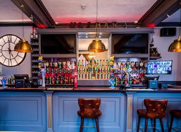 united-kingdom/pembrokeshire/bar/the-prince-of-wales-pembroke-dock