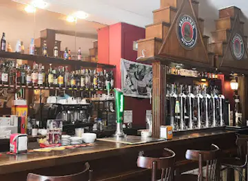 Bar Pitcher and Pipa