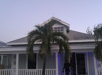 the-bahamas/exuma/bar/club-celebrity-sporting-lounge