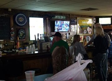 minnesota/lake-superior/bar/dodgies-east-end-tavern