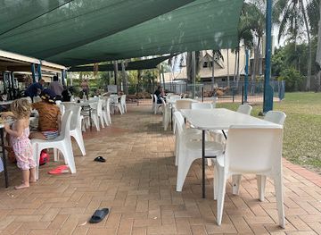 australia/northern-queensland/bar/bushland-beach-tavern