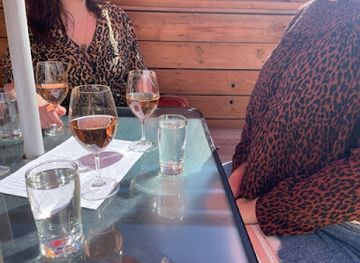 canada/vancouver-island/bar/pop-wine-bar