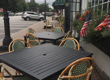 connecticut/mohawk-mountain-ski-area/bar/west-street-grill