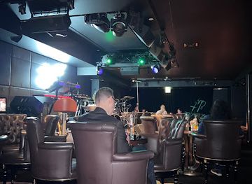 united-arab-emirates/al-batinah-coast/bar/q-s-bar-and-lounge