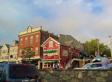 rhode-island/beavertail-state-park/bar/speakeasy-bar-grill