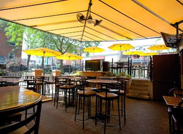 canada/ottawa/elgin-street/bar/the-lieutenant-s-pump