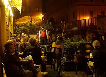 italy/rome/trastevere/bar/the-hole-trastevere