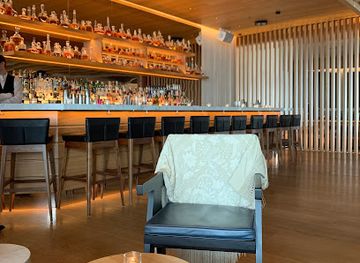 iceland/reykjavik/grandi/bar/tolt-cocktail-bar-at-the-reykjavik-edition