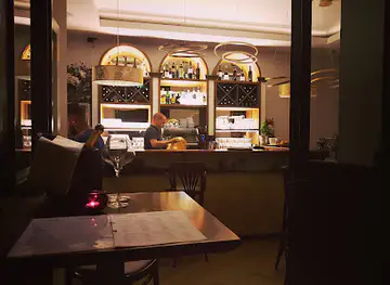 MoNIKa's Wine Bar