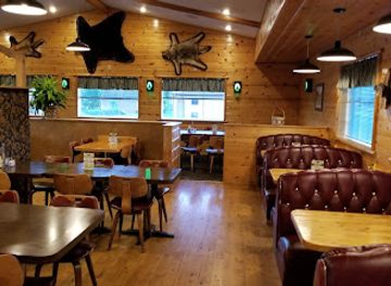 minnesota/superior-national-forest/bar/fitz-s-wandering-pines-eatery-pub