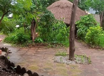 guinea/kindia-region/bar/tango-village