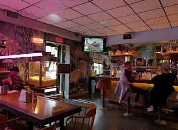 canada/fraser-valley/bar/pennies