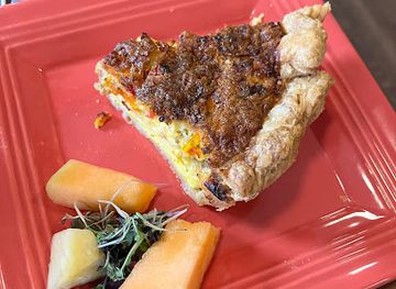 maine/rangeley-lake/bar/bear-belly-s-tap-table