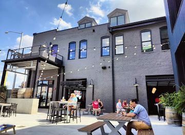 ohio/dayton/oregon-district/bar/moeller-brew-barn-dayton