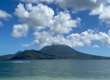 saint-kitts-and-nevis/nevis-lowlands/bar/no-limit-beach-bar