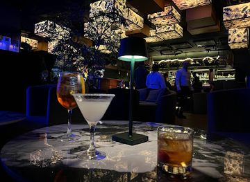 mexico/mexico-city/polanco/bar/dixon