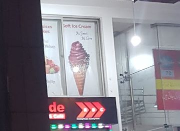 pakistan/lahore/dha-lahore/bar/roadside-bar-cafe