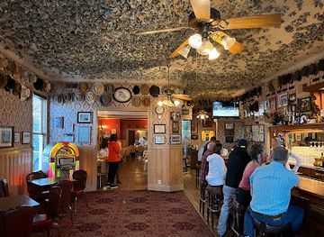 nevada/douglas-county/bar/j-t-basque-bar-dining-room