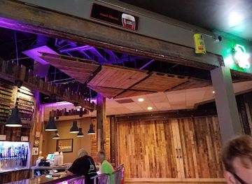 montana/the-yellowstone-valley/bar/the-pub-station