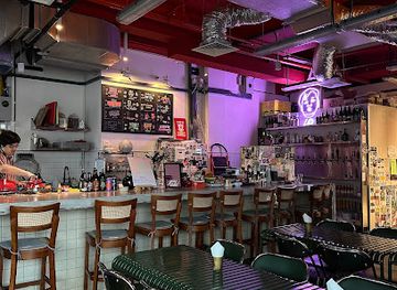 singapore/balestier/bar/lil-s-taproom-bring-your-own-food