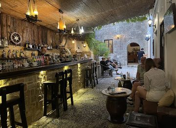 greece/rhodes/lindos/bar/captains-house-bar