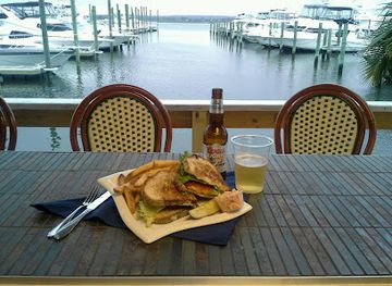 new-jersey/high-point-state-park/bar/the-tiki-bar