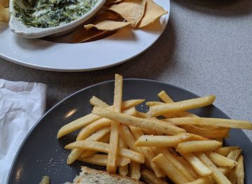 north-carolina/yadkin-valley/bar/saddlebrook-grill