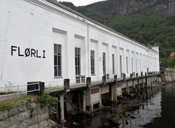 norway/lysefjord/bar/florli-cafe