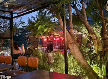 vietnam/dalat/tuyen-lam-lake/bar/420-sunset-cocktail-bar-dalat