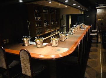 japan/kyoto/fushimi-inari/bar/bar