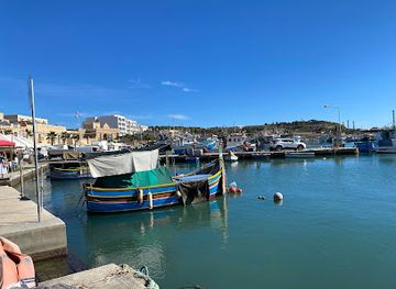 malta/marsaxlokk-fishing-village/bar/the-deck-restaurant