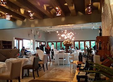 south-africa/blyde-river-canyon-nature-reserve/bar/magnolia-restaurant-cocktail-lounge