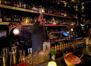 canada/northwest-territories/bar/atwater-cocktail-club