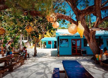 new-caledonia/ile-des-pins/bar/le-kougny