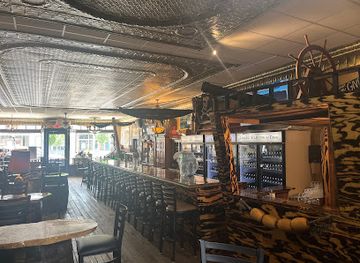 tennessee/knoxville-metropolitan-area/bar/the-pirate-tavern-evape-dispensary