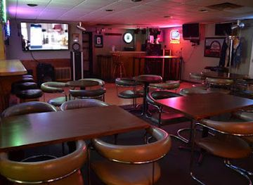 kentucky/bowling-green/bar/dolphie-s-lounge