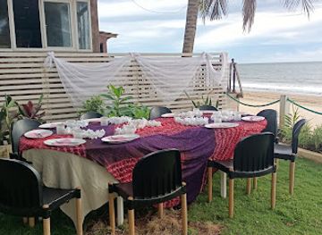 sierra-leone/tacugama-chimpanzee-sanctuary/bar/hq-clubhouse-freetown