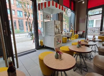 germany/hamburg/hafencity/bar/kumpin