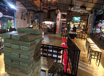 nicaragua/san-juan-del-sur/bar/social-pool-patio-san-juan-del-sur