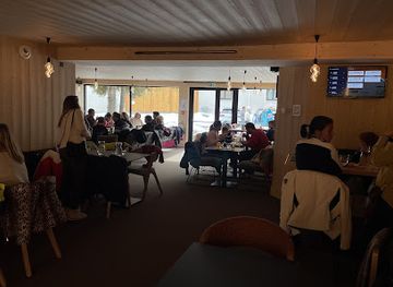 france/alpe-d-huez/bar/camp-de-base-pic-blanc-alpe-d-huez