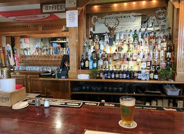 vermont/molly-falls-state-park/bar/crossroads-bar-grill