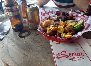 colombia/medellin/el-poblado/bar/el-social-tienda-mixta-desde-1969