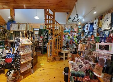 minnesota/voyageurs-national-park/bar/pine-ridge-gift-shop-bakery-and-coffee-shop-seasonal-may-thru-october