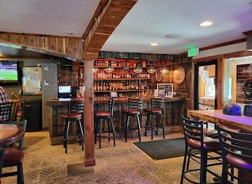 tennessee/appalachian-mountains/bar/murf-s-gearbox-grill