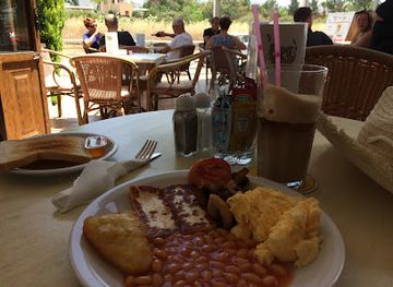 cyprus/coral-bay/bar/the-frog-and-toad